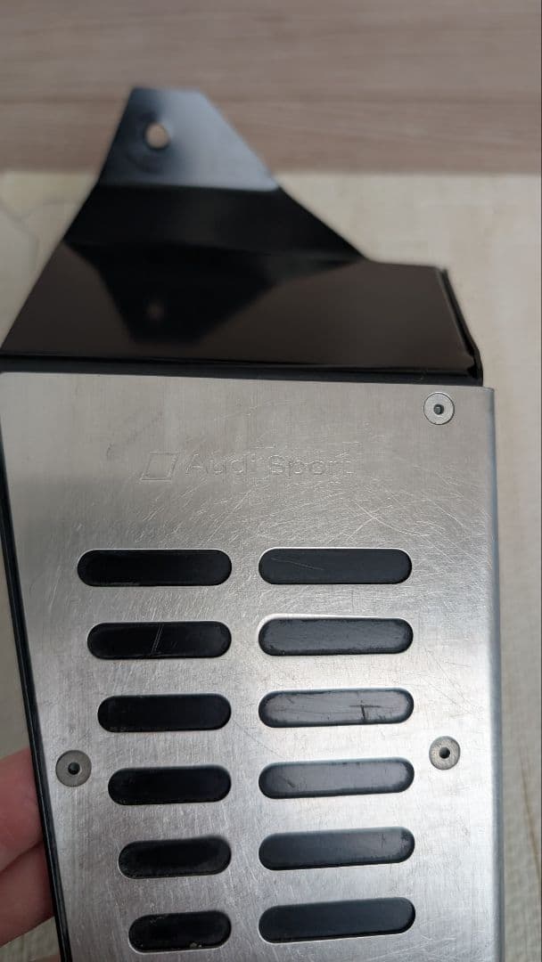 アウディ A1 フットレスト