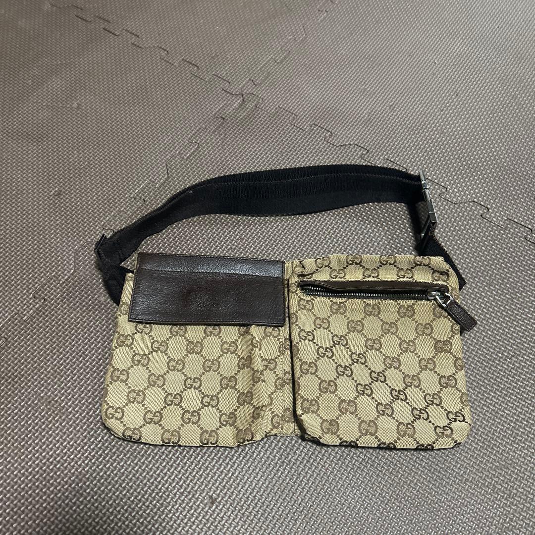 GUCCI ボディーバック