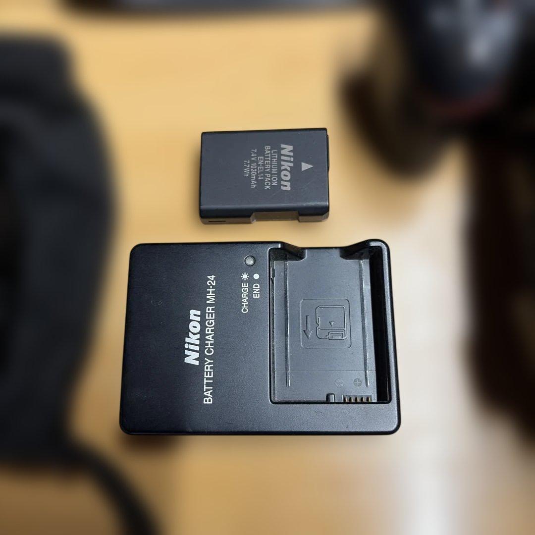 Nikon D3200 ニコン デジタル一眼レフカメラ　レンズキット セット