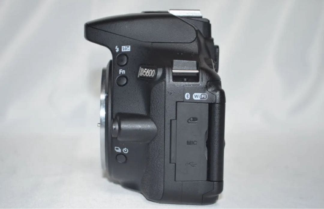 新品数のシャッター数555回以下☆Nikon D5600☆シリーズ最新&新型