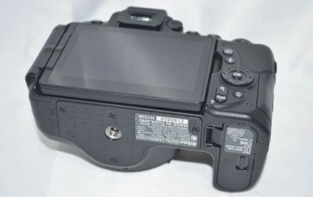 新品数のシャッター数555回以下☆Nikon D5600☆シリーズ最新&新型