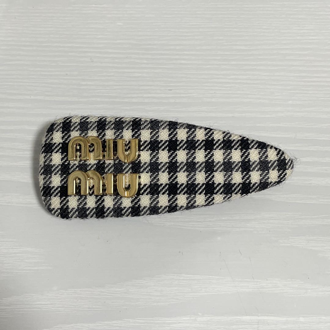 【大幅値下げ】miumiu バレッタ　ギンガムチェック