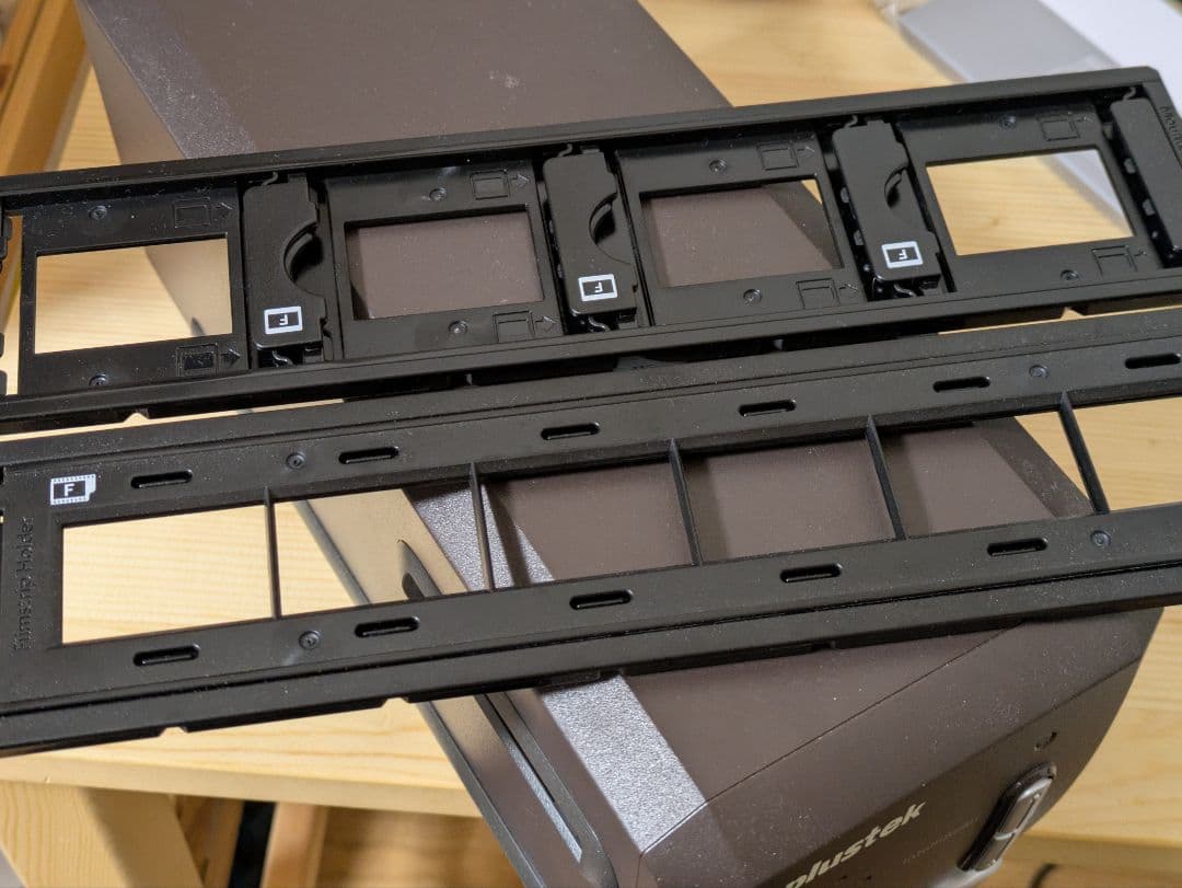 Plustek OpticFilm 8300i　フィルムスキャナー