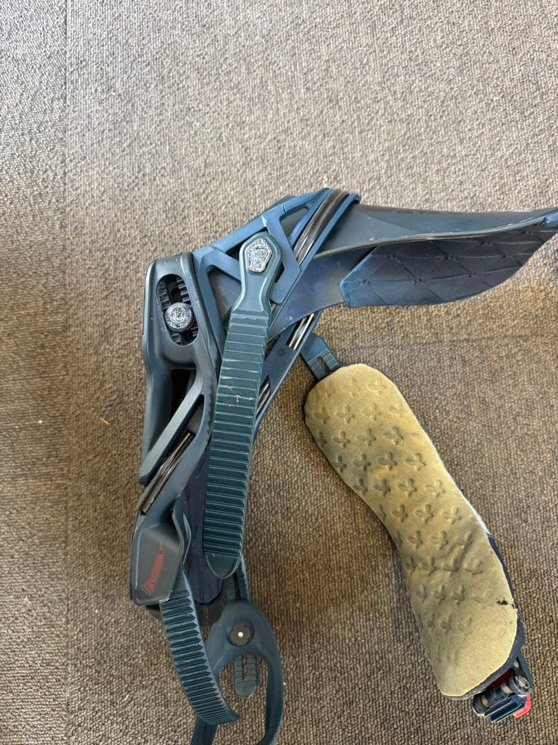 スノーボード ビンディング サロモンバインディング「DISTRICT」