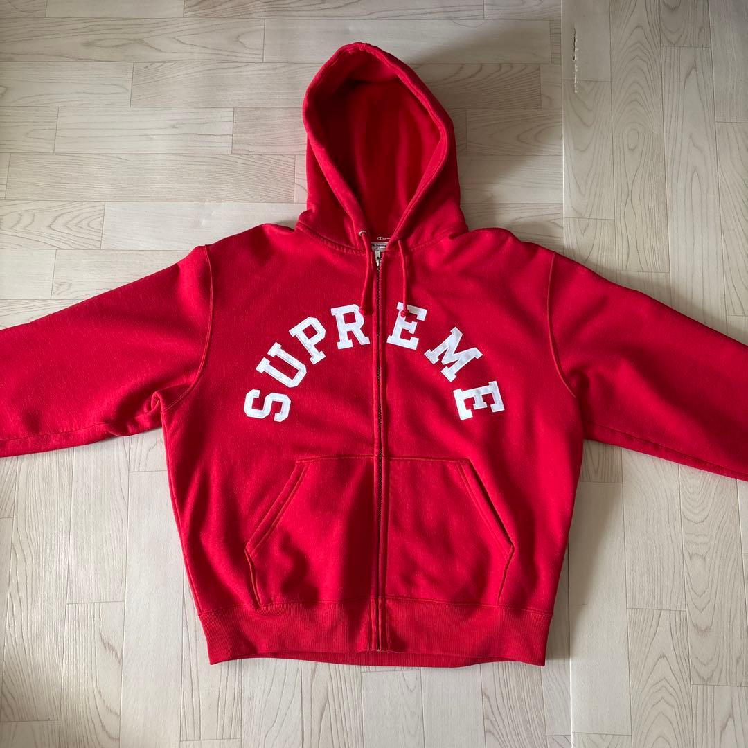Champion Supreme レッド フード付きパーカー