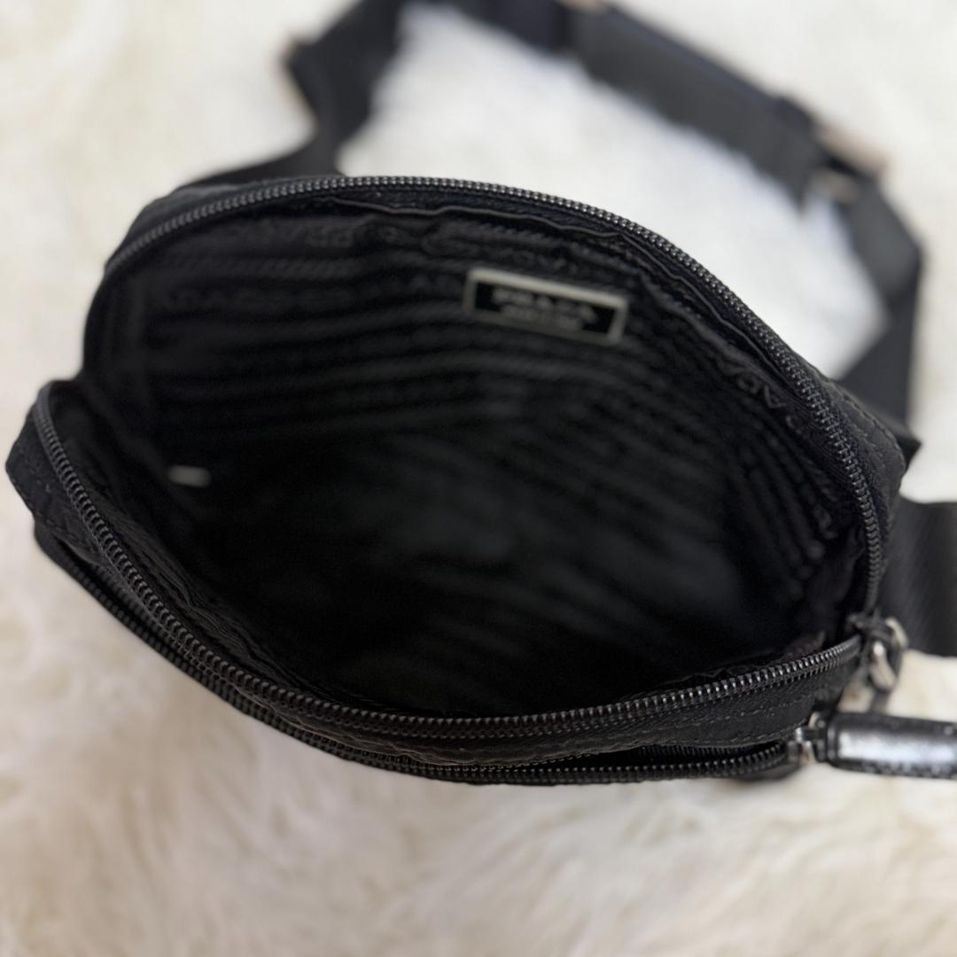Clauvia様✨PRADA プラダ ボディバッグ ウエストバッグ 三角ロゴ