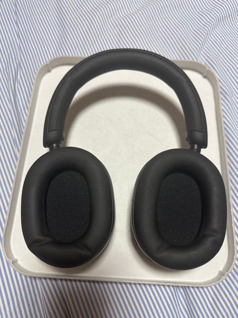 sony wh 1000xm5 ソニー　ワイヤレスヘッドホン