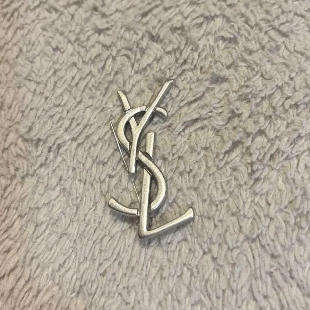 イブサンローラン ブローチ シルバー