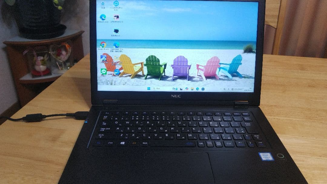 軽量薄型☆NEC LAVIE HZ i7-6500U 8GB SSD256