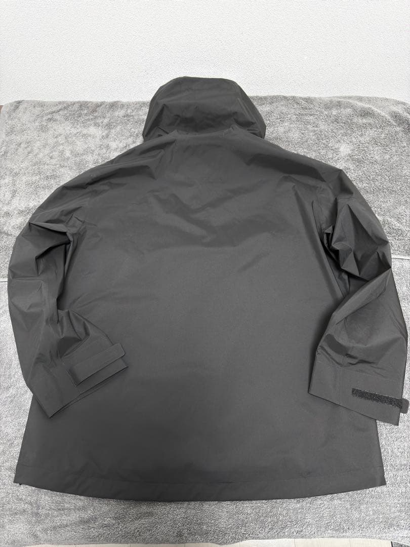 UNIQLO:Ｃ ブロックテックパーカ ブラック Lサイズ 新品未使用