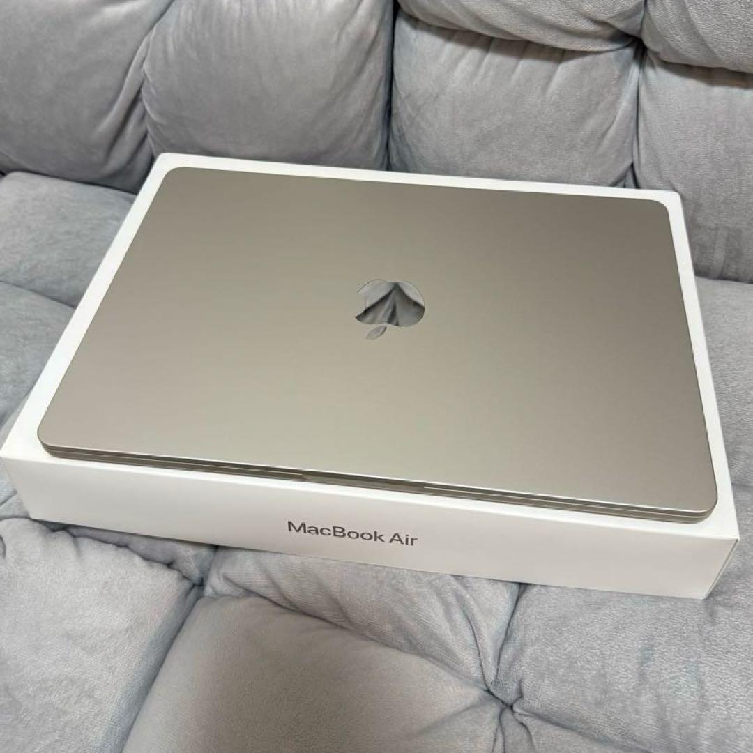 【超美品】 MacBook Air スターライト M3