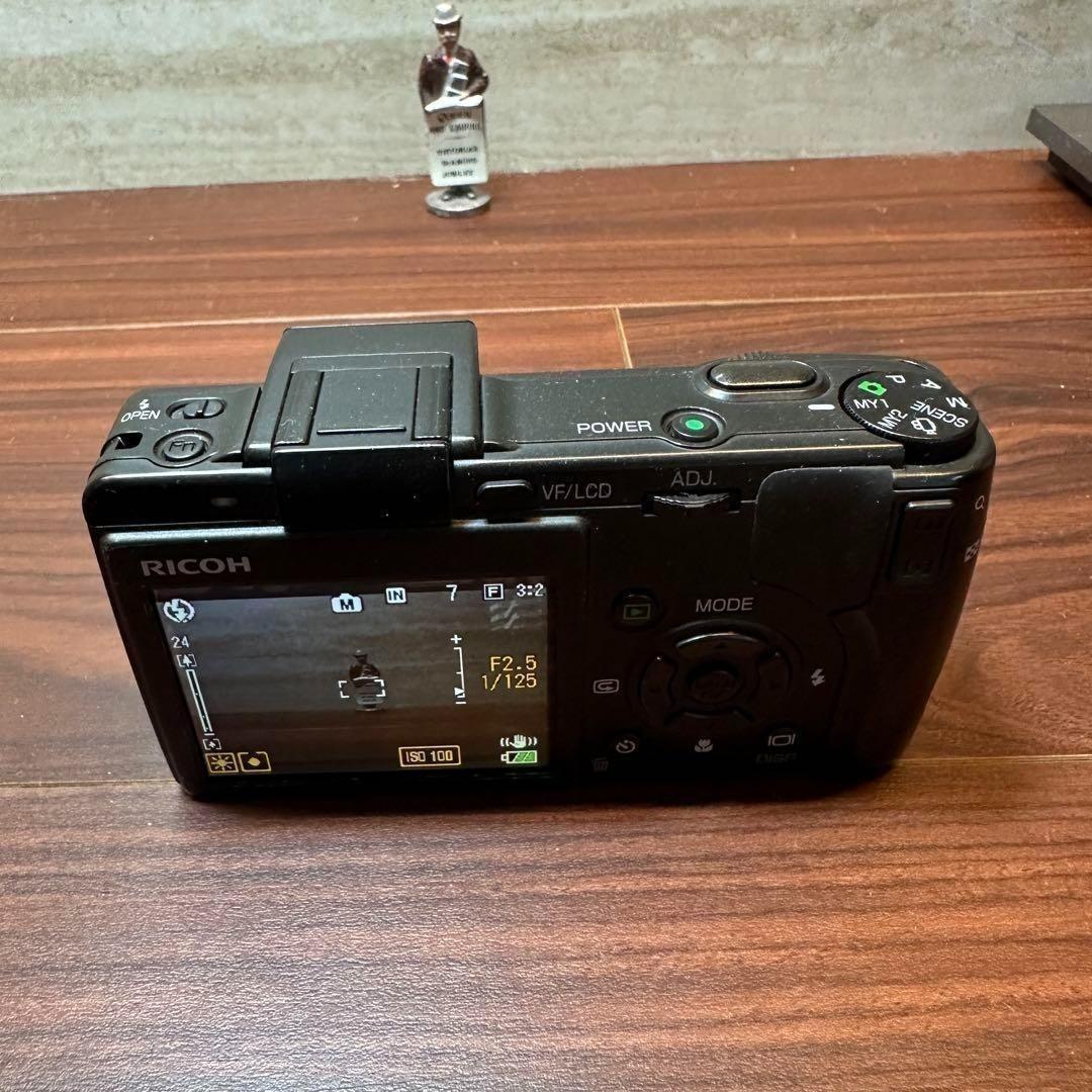 RICOH Caplio GX100 デジカメ 2437
