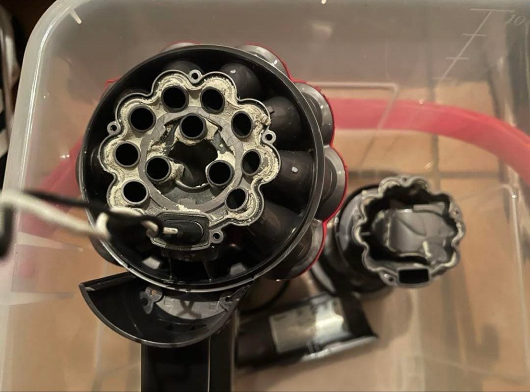 ダイソン　デジタルスリム　SV18 完全分解・フル洗浄　予備バッテリー付き