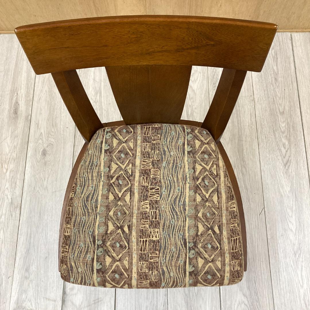 【カリモク】ロータイプ　ダイニングチェア　回転式