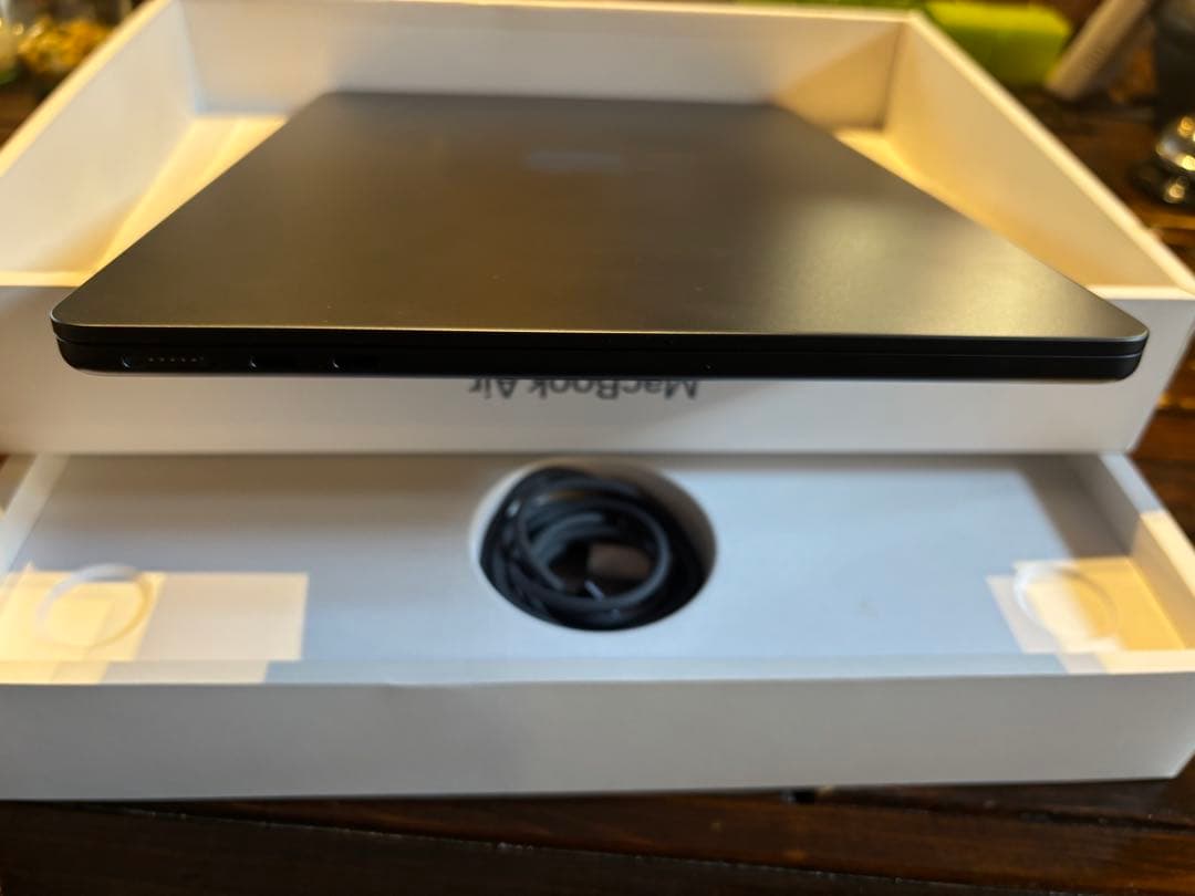 MacBook Air M4 13インチミッドナイト 256GB SSD