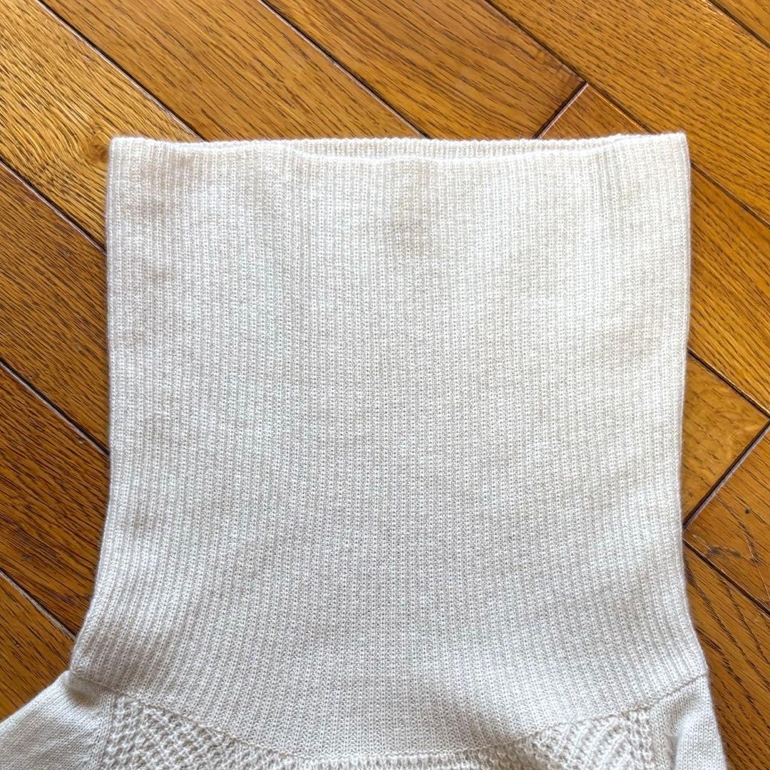 破格です⬇️超美品✨カシミヤ100⭐️ニット、定価約6万、都内セレクトショップ購入