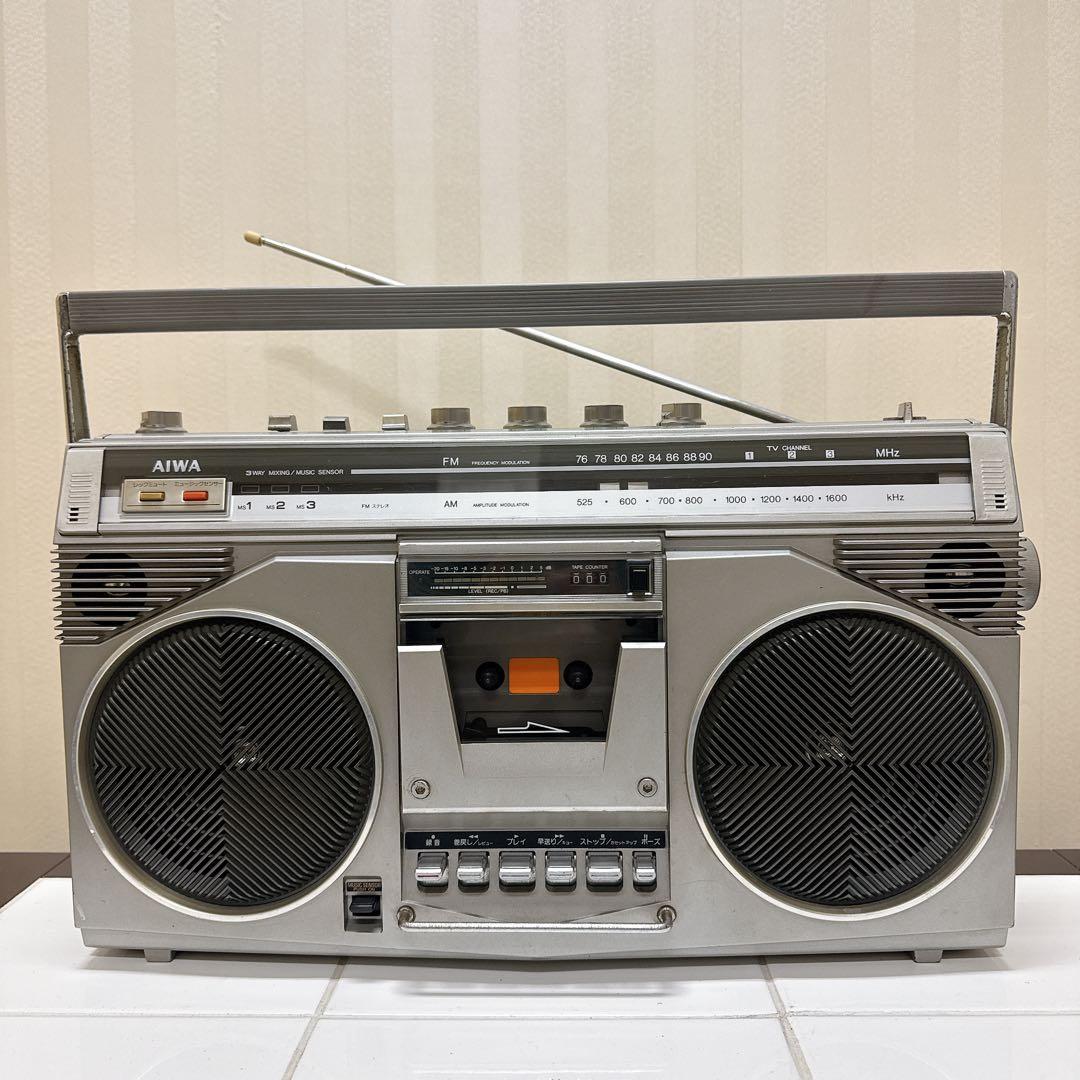 AIWA CS-50 日本製 ラジカセ シルバー FM/AM受信OK 昭和レトロ