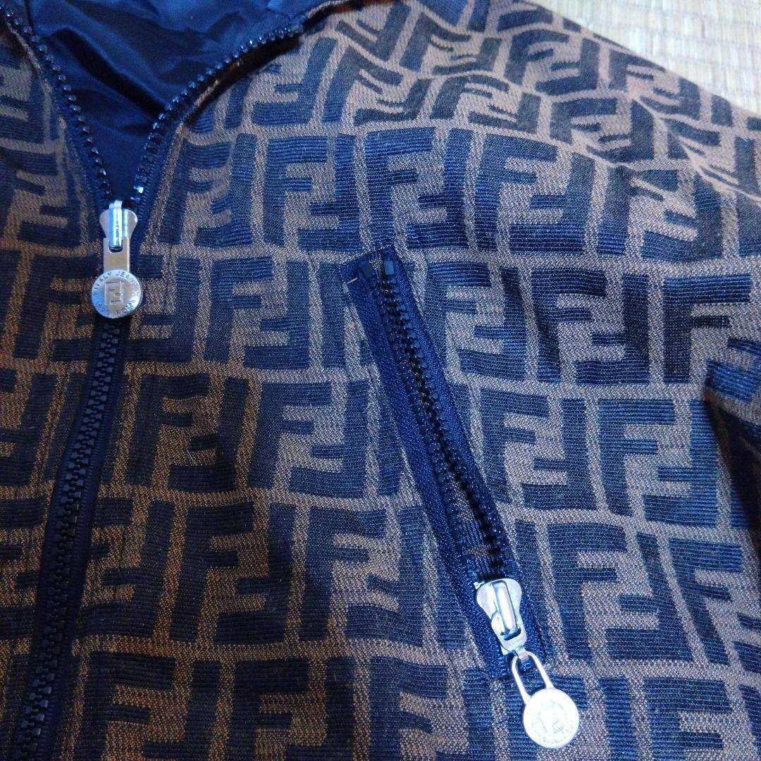 フェンディ アウター シャンパー 裏地は黒 リバーシブル ズッカ柄　茶✕黒