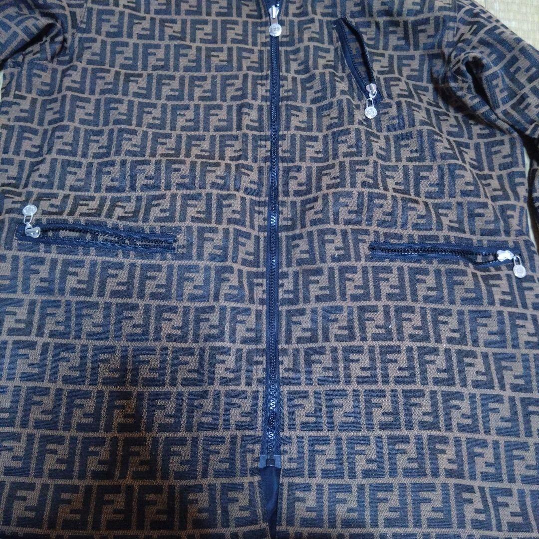 フェンディ アウター シャンパー 裏地は黒 リバーシブル ズッカ柄　茶✕黒