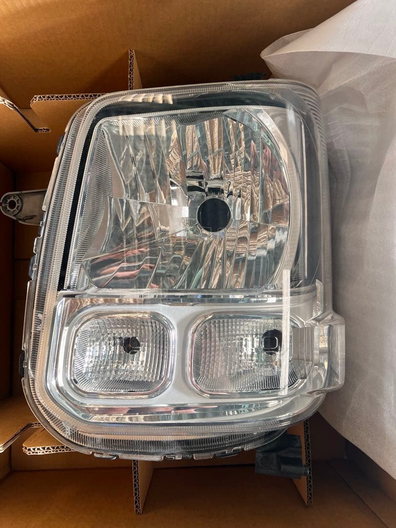 スズキ純正　エブリィDA17V 左側ヘッドライト　取り付け補修歴あり
