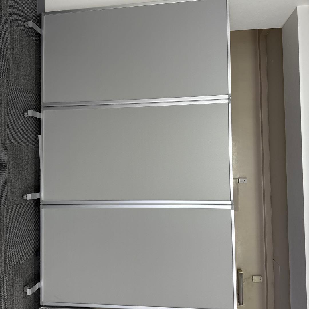 折りたたみ式　三連パーテーション