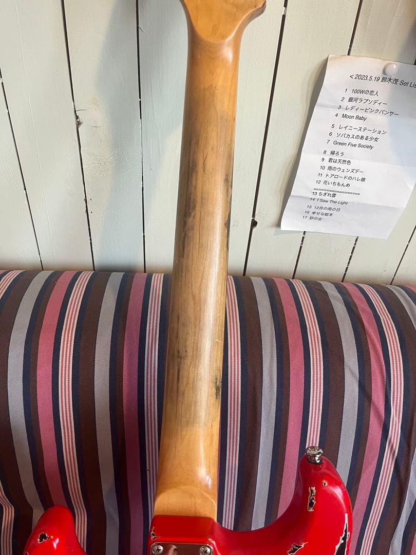 ぼ*ち様 メーカー不明Stratocaster フィエスタレッド　レリック加工