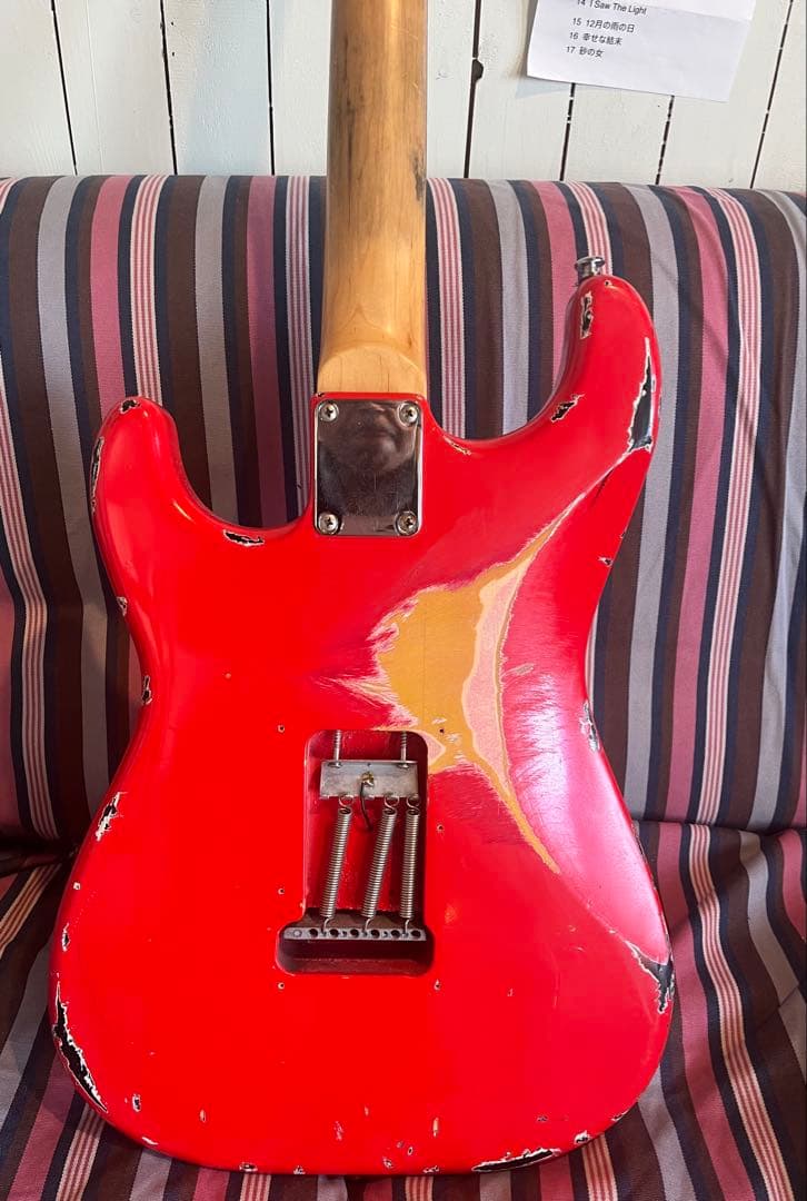 ぼ*ち様 メーカー不明Stratocaster フィエスタレッド　レリック加工