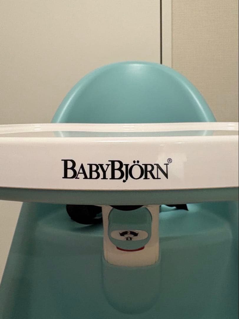 BabyBjörn 折りたたみハイチェア 抜け出し防止　離乳食　ベビービョルン
