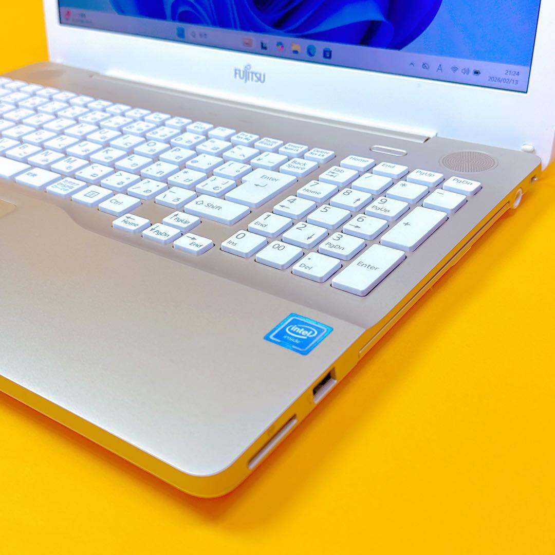 爆速SSD⭐️オフィス2024⭐️win11ノートパソコン⭐️カメラ⭐️薄型⭐️