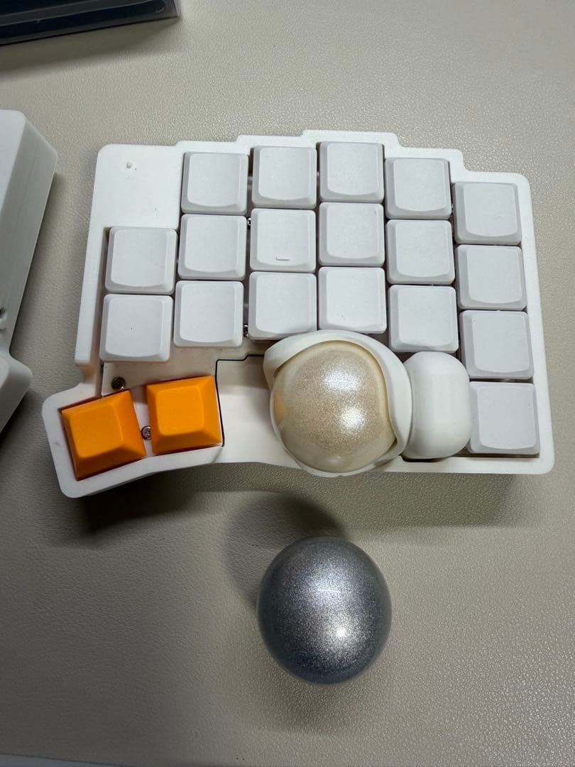 【Roba】分割キーボード　無線　キーキャップ付き