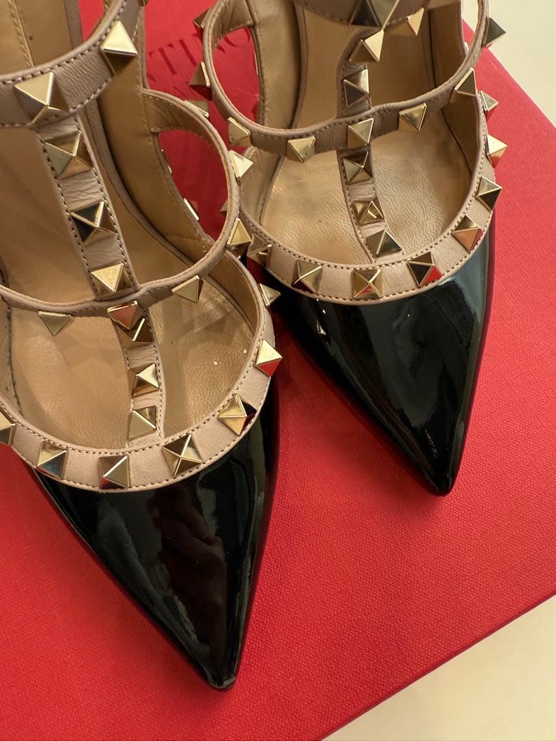 バレンティノ ガラヴァーニ ロックスタッズ ヒール36