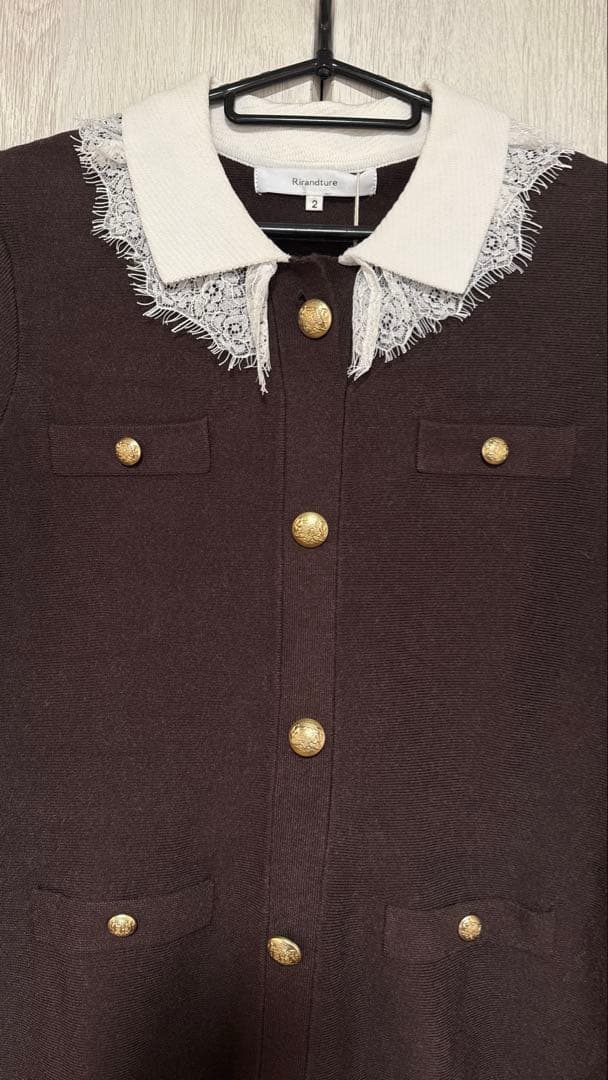 新品タグ付き　今期新作　Rirandture レースカラーミニニットワンピース