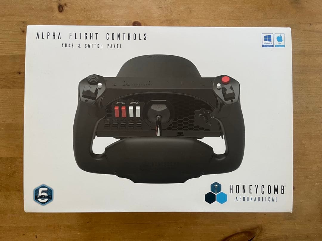 HONEYCOMB Alpha Flightヨーク & スイッチパネル
