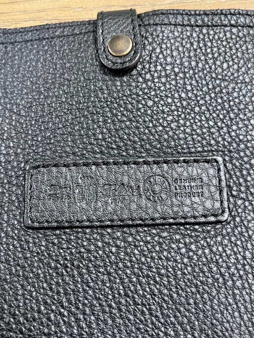 Felisi フェリージ レザー サコッシュ 黒