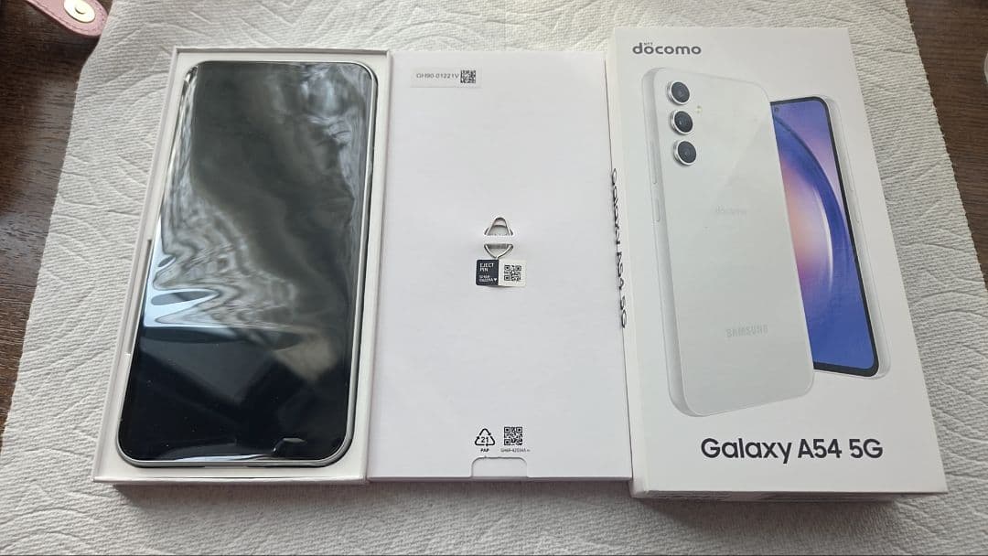 Galaxy A54 5G ホワイト ドコモ版 充電口のみ塗装欠け有