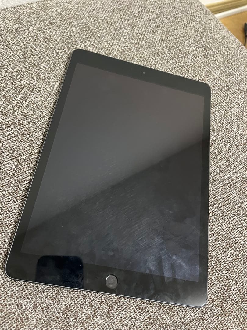 Apple iPad (第7世代) 32GB スペースグレー