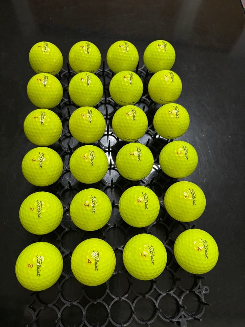 新品に近い　送料込み　タイトリスト　PRO V1x ロストボール 24球セット