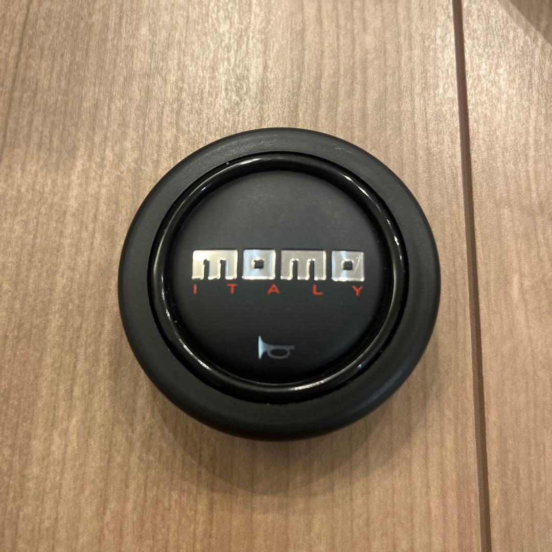 MOMO ステアリング MOD.08 ブラックレザー