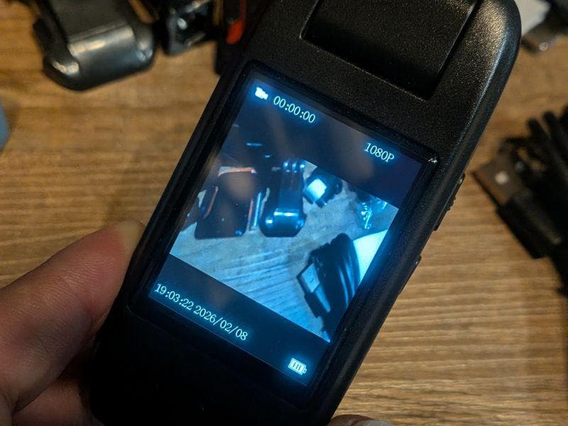 アクションカメラ『Luminono』レンズが180°回転＆2K&48MP高解像度