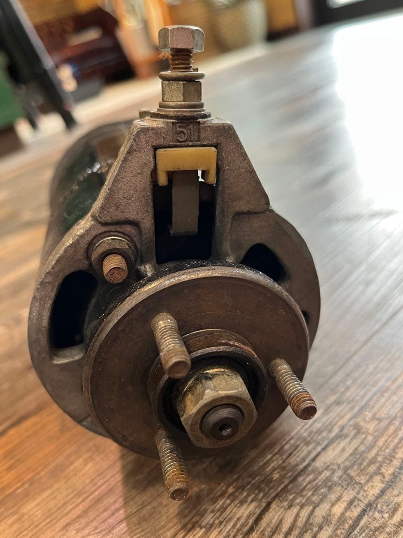 旧車 フィアット500 ダイナモ(オルタネーター)