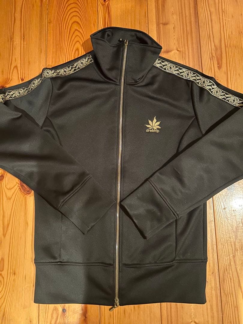 ドレストリップ　ブラック ジャージ