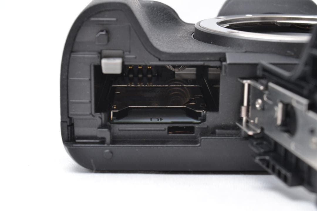 キャノン　Canon EOS Kiss M レンズキット