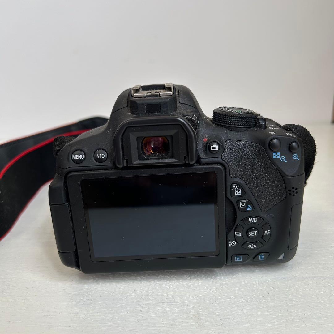 Canon EOS Kiss X7i 動作良好 ※レンズキャップなし