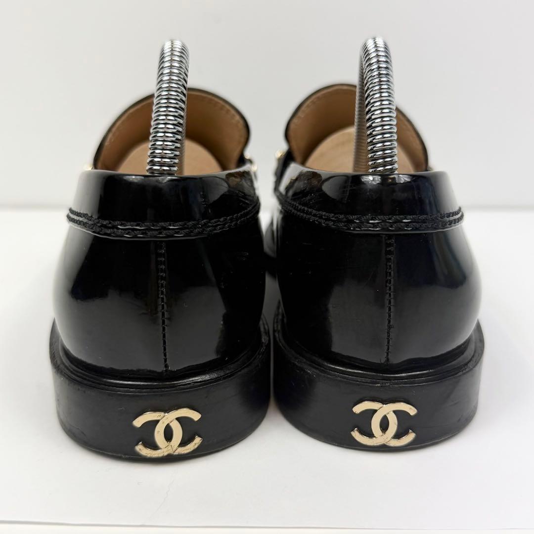CHANEL エナメル ローファー シャネル Cocoロゴ 【36 1/2】