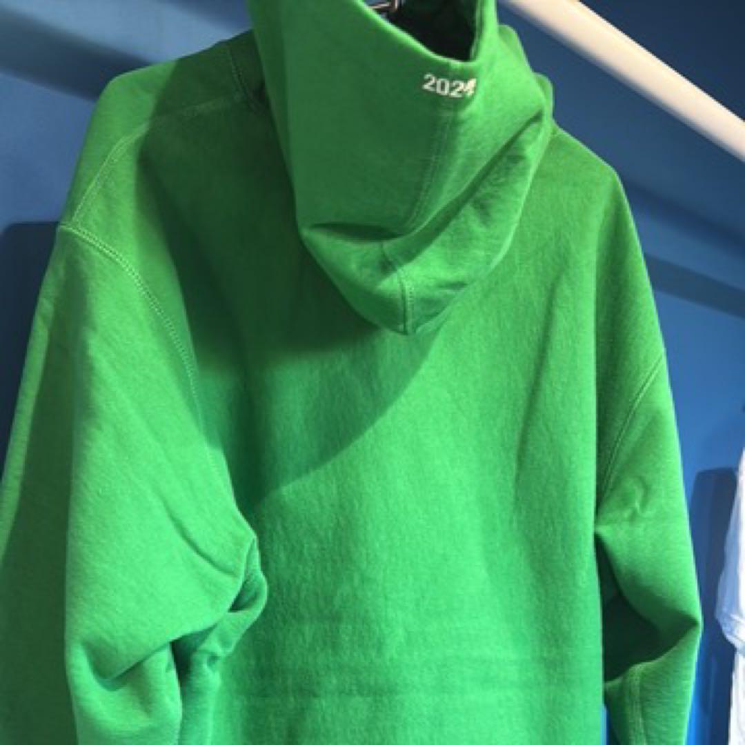 Supreme グリーン パーカー 2024年モデル