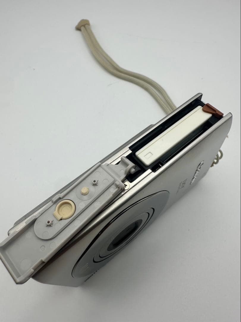 Canon IXY DIGITAL 20 IS キャノン　デジカメ