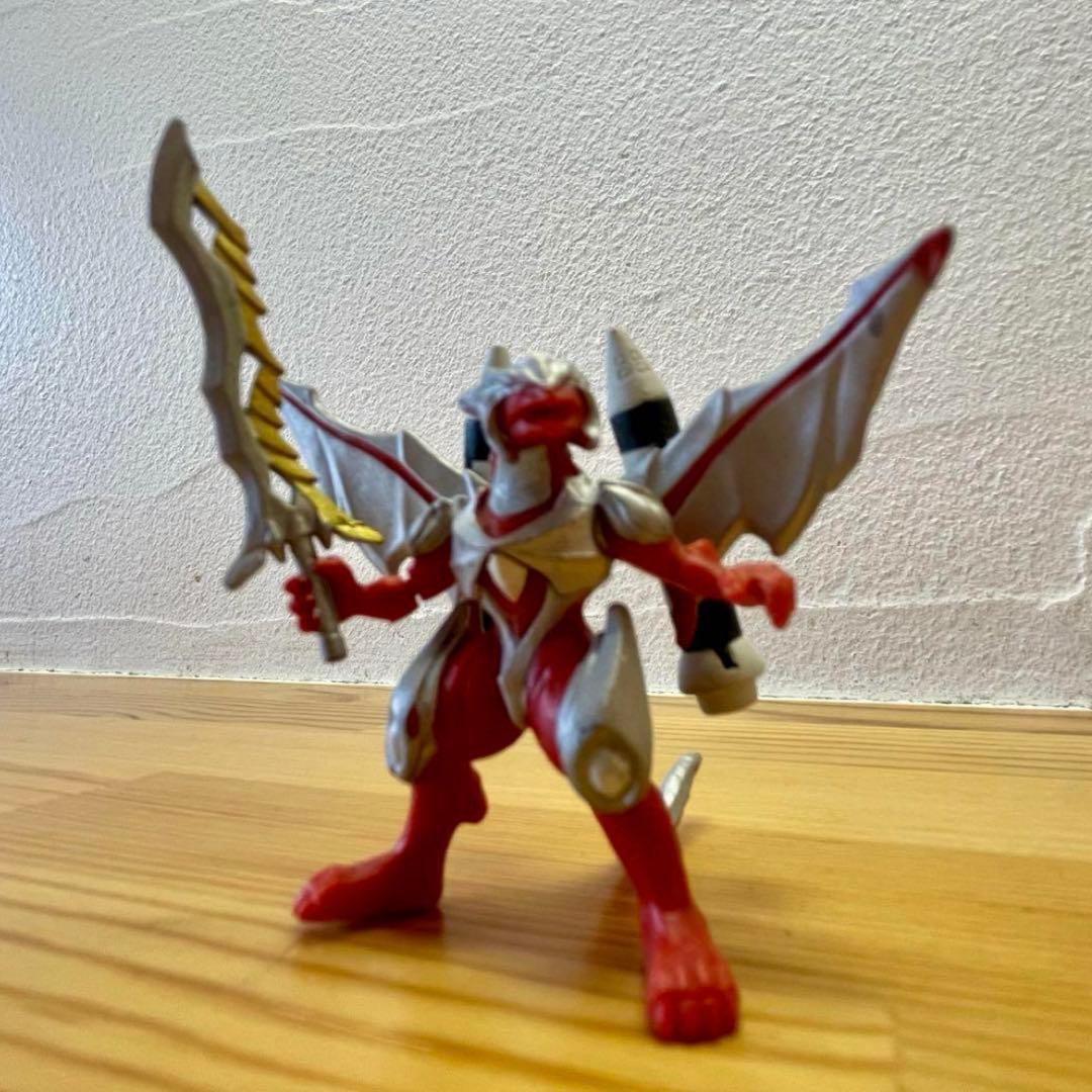 バトスピ　太陽神龍ライジングアポロドラゴン　フィギュア