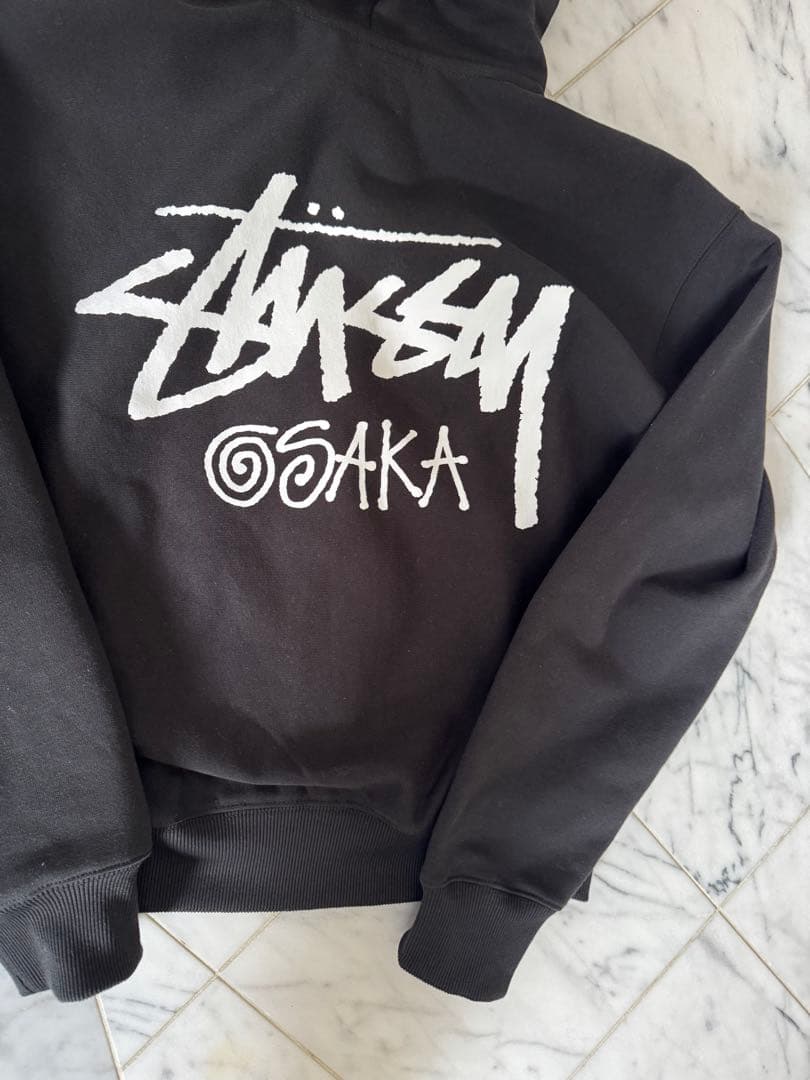 グァンミン様用 新品　ステューシー　大阪限定　ジップパーカー　ブラック