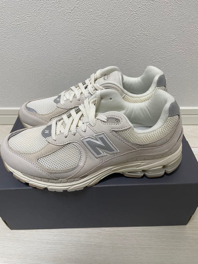 新品未使用　New Balance cm グレー　M2002RAA