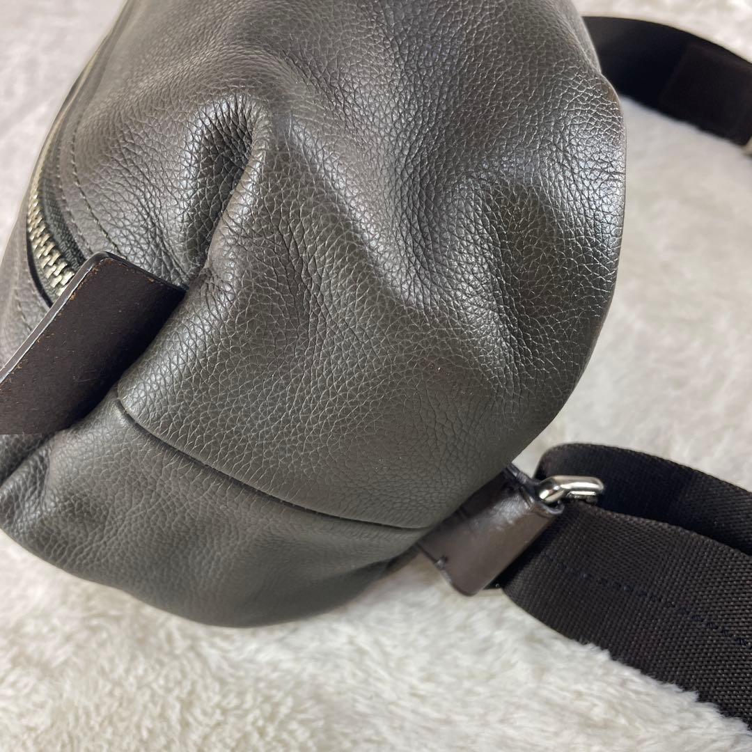 【美品】 COACH コーチ トンプソン ボディバッグ レザー